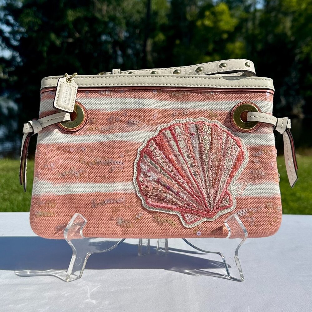 NWOT Coach Audrey Pink Coral Sequin Beaded Seashell Large Wristlet 47268